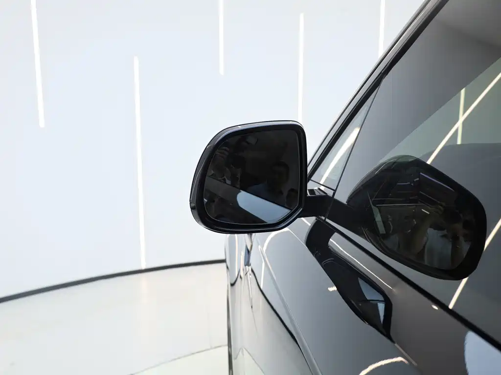 Land Rover Sport 2025 — фото 13