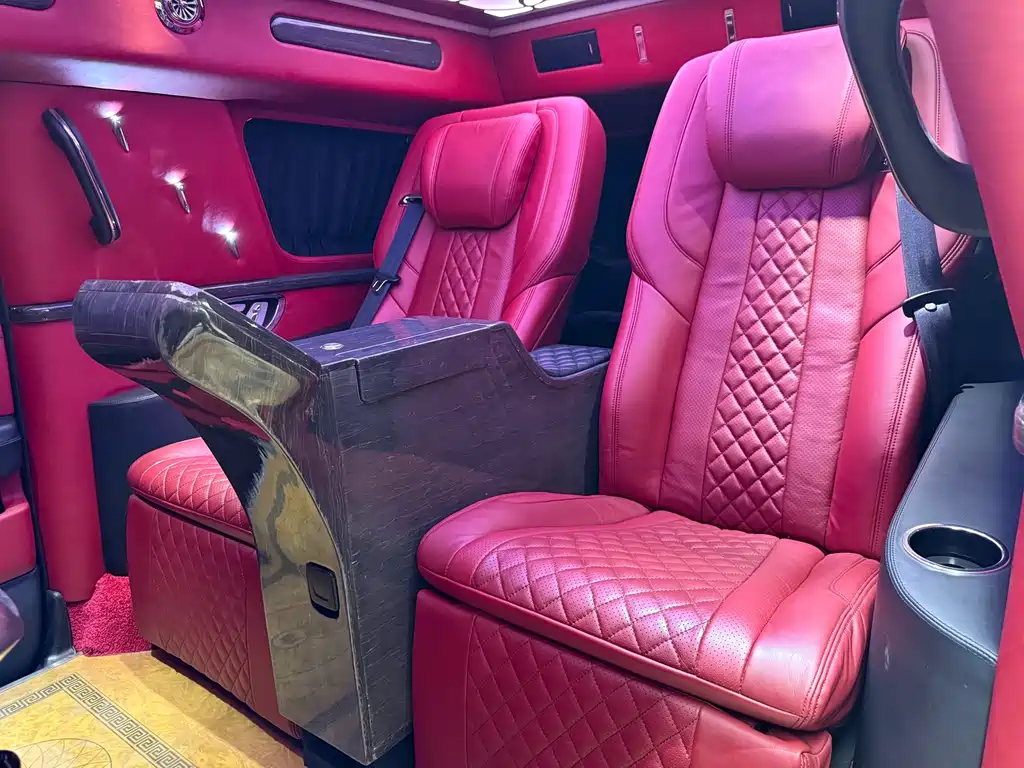 Cadillac Escalade 2018 — фото 14