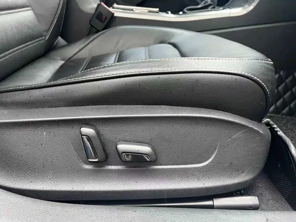 Volkswagen Passat 2018 — фото 30