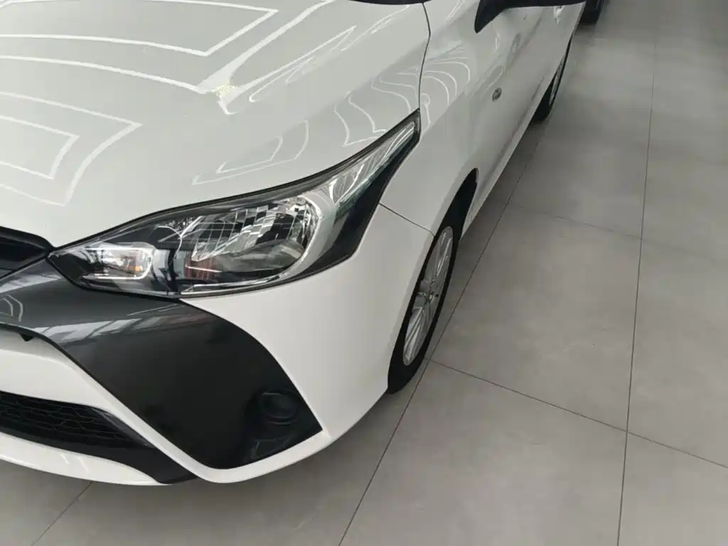 Toyota Yaris L 2019 — фото 24