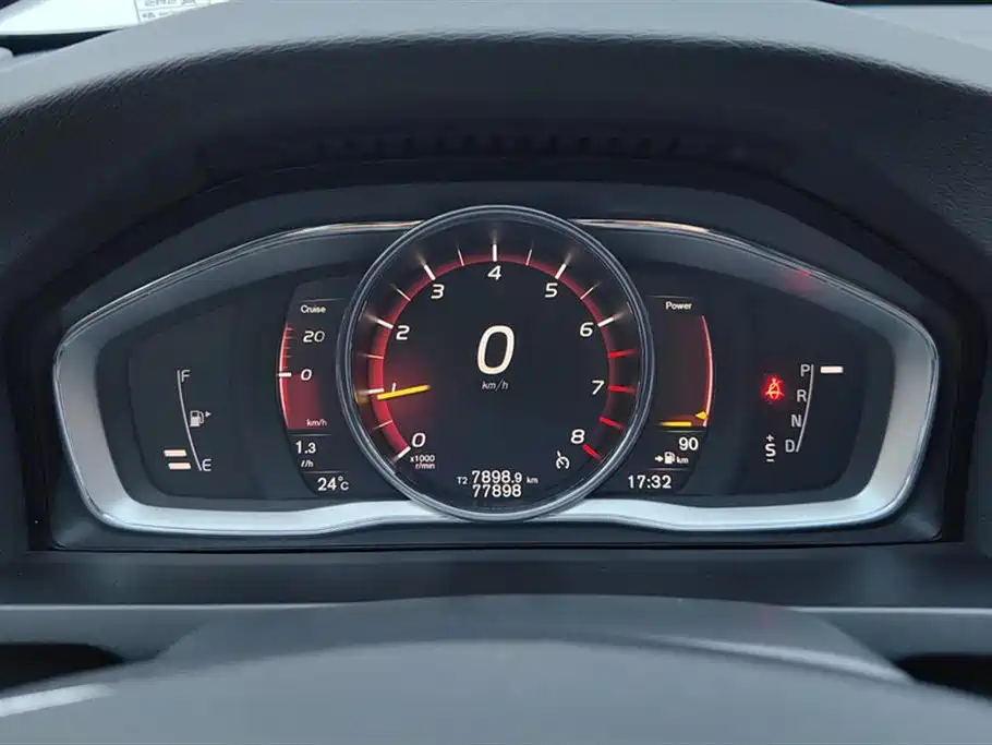 Volvo S60 2018 — фото 14