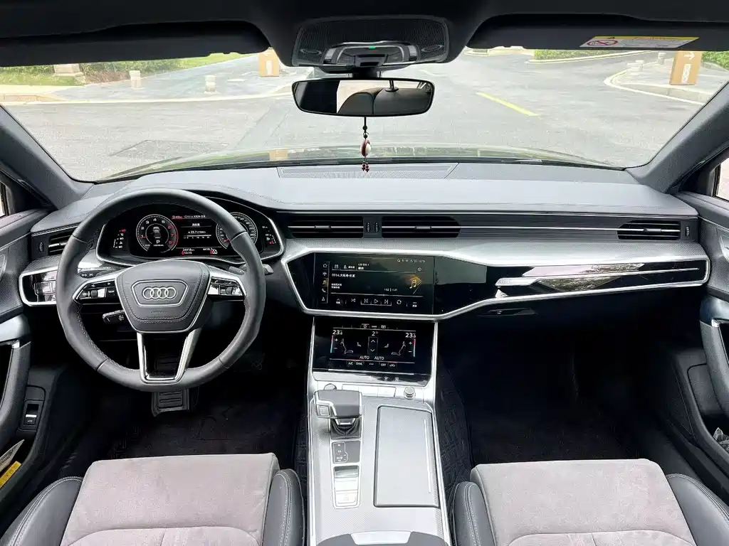 Audi A6L 2023