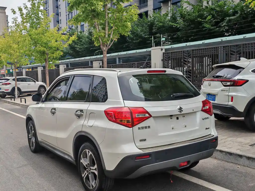 Suzuki Vitara 2016 — фото 7