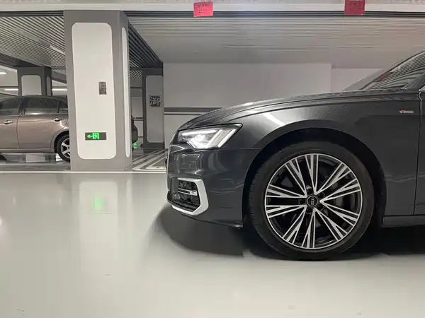 Audi A6L 2022