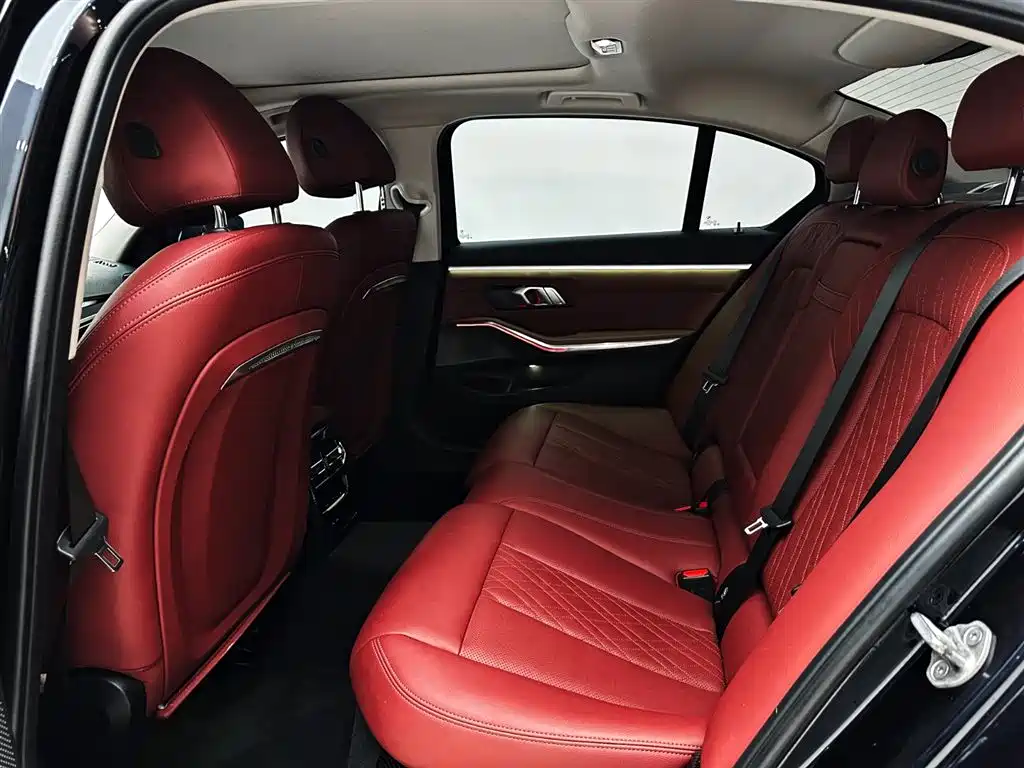 BMW 3 Series 2023 — фото 13