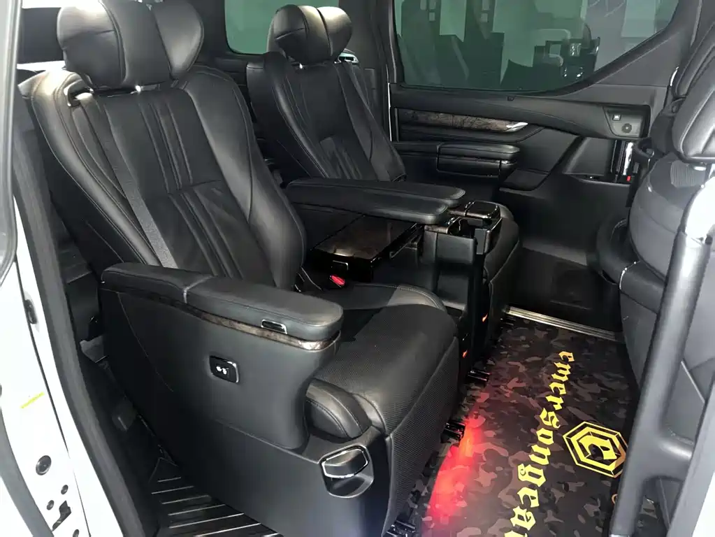 Toyota Alphard 2020 — фото 9