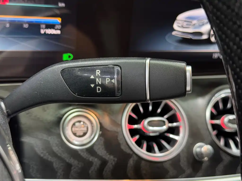 Mercedes-Benz E-Class 2019 — фото 13