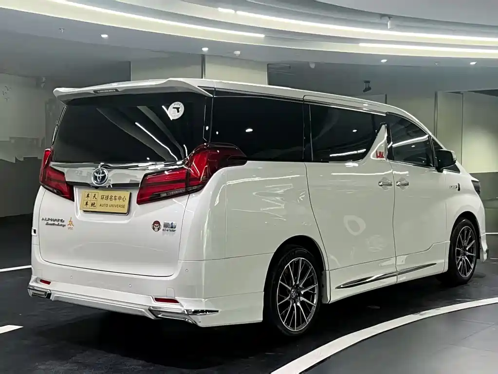 Toyota Alphard 2020 — фото 4