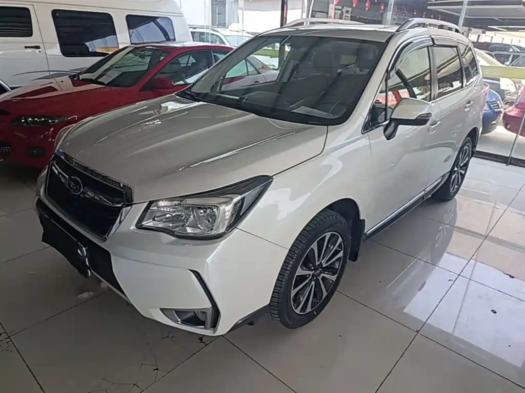 Subaru Forester 2016 — фото 2