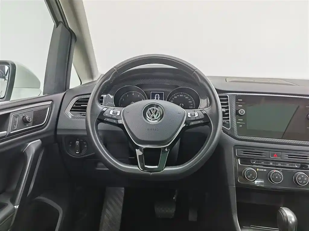 Volkswagen Golf Sportsvan 2017 — фото 22