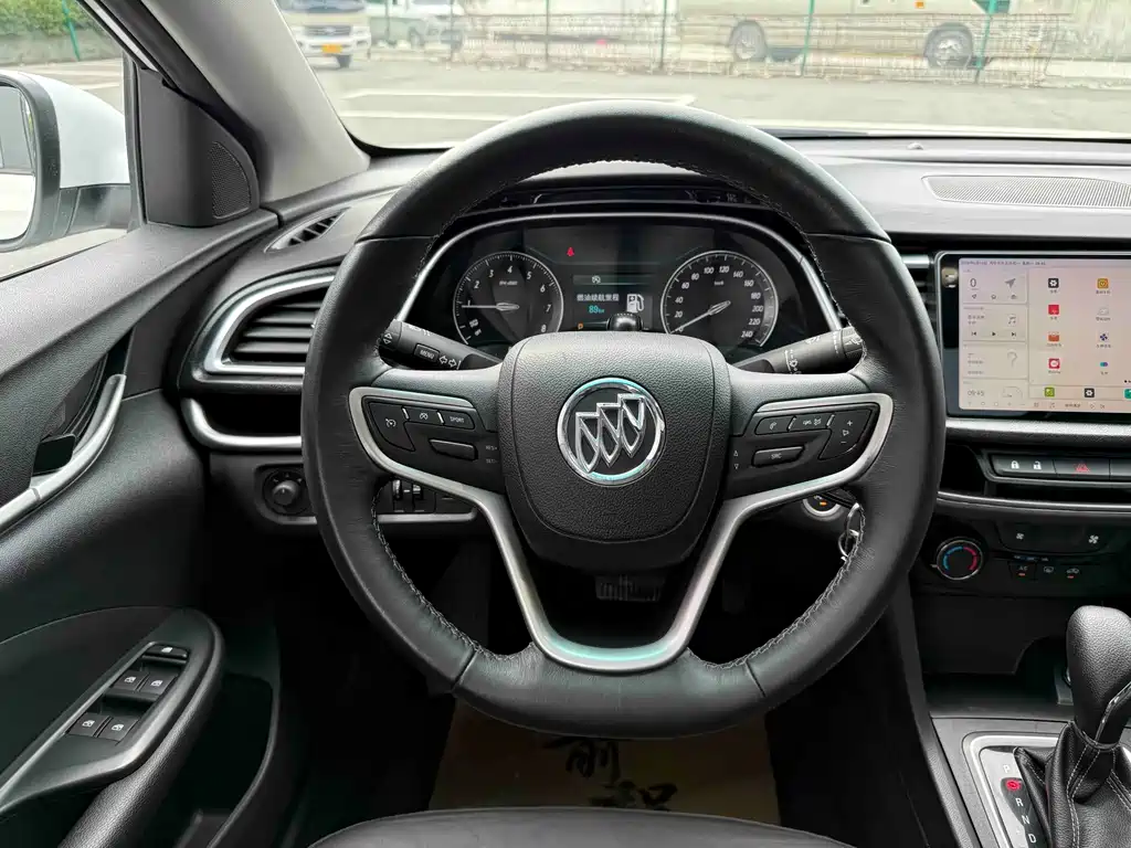 Buick Excelle 2018 — фото 9