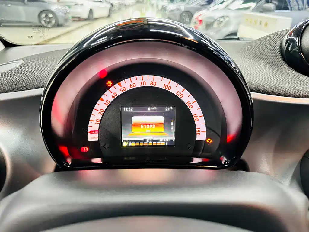 smart Fortwo 2018 — фото 42