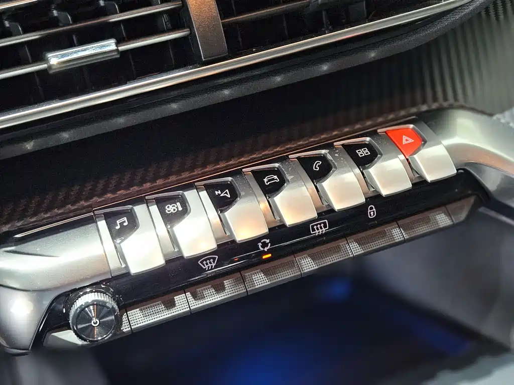 Peugeot 4008 — фото 11
