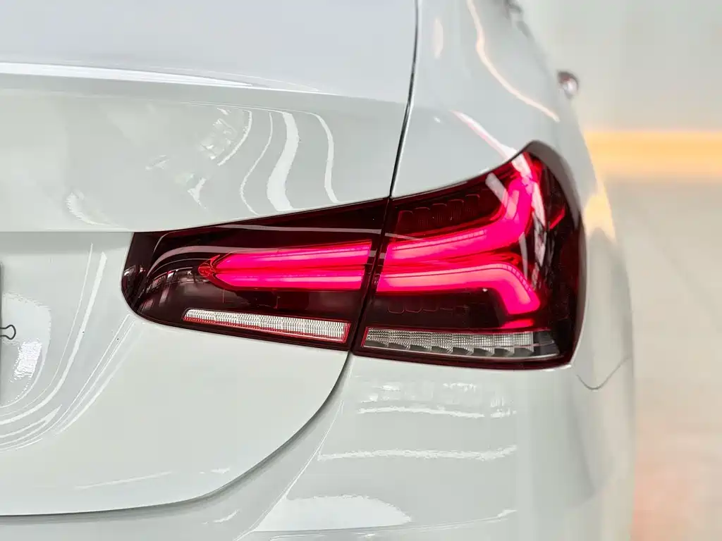 Mercedes-Benz A-Class 2021 — фото 18
