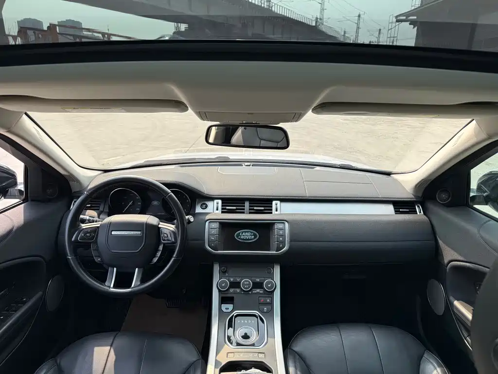 Land Rover Evoque 2016 — фото 11