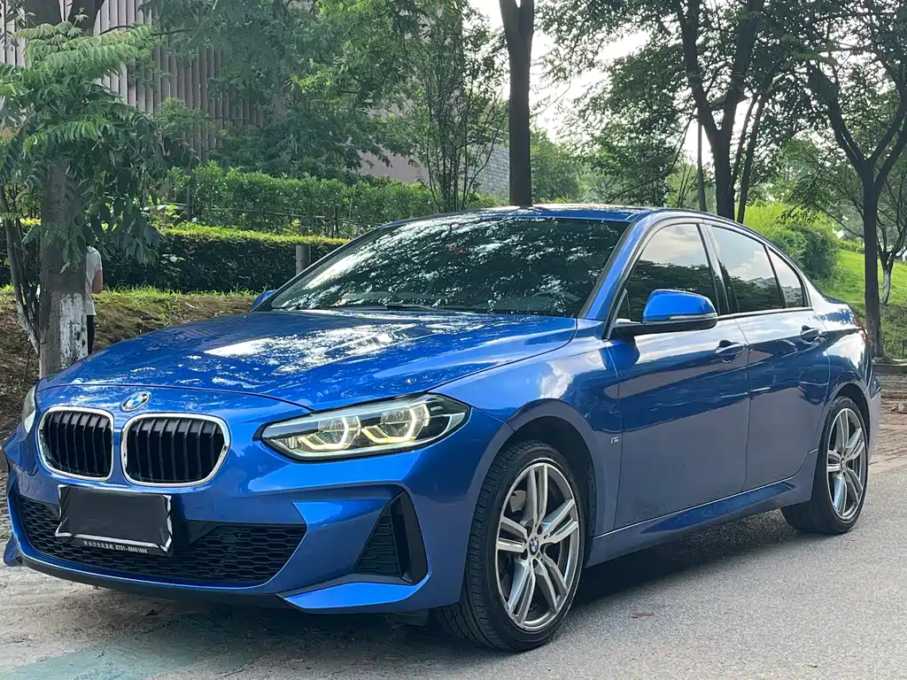 BMW 1 Series 2020 — фото 1