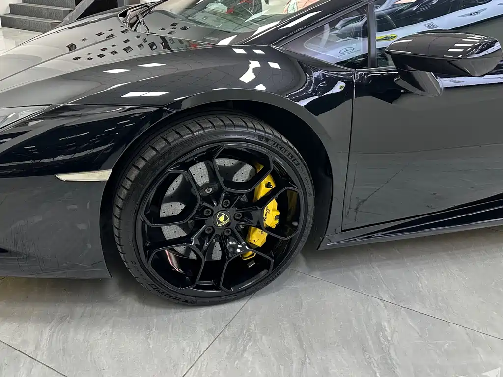Lamborghini Huracán 2015 — фото 12