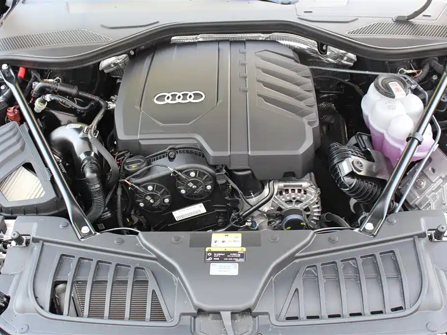 Audi A8 2023 — фото 13