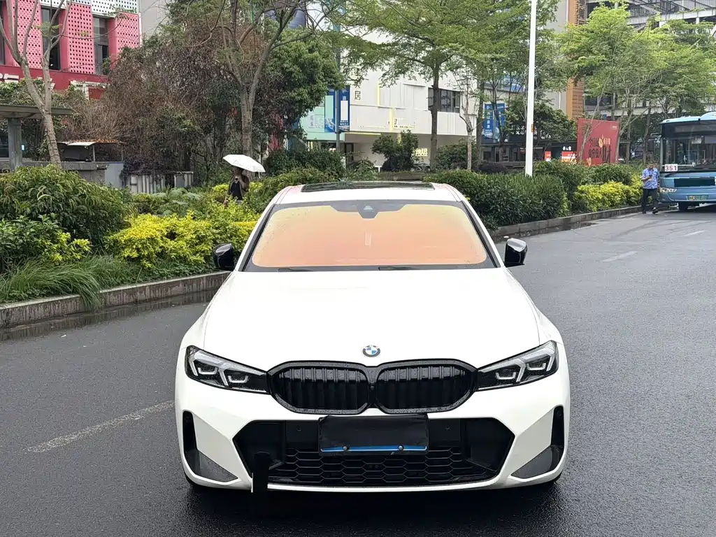 BMW 3 Series 2023