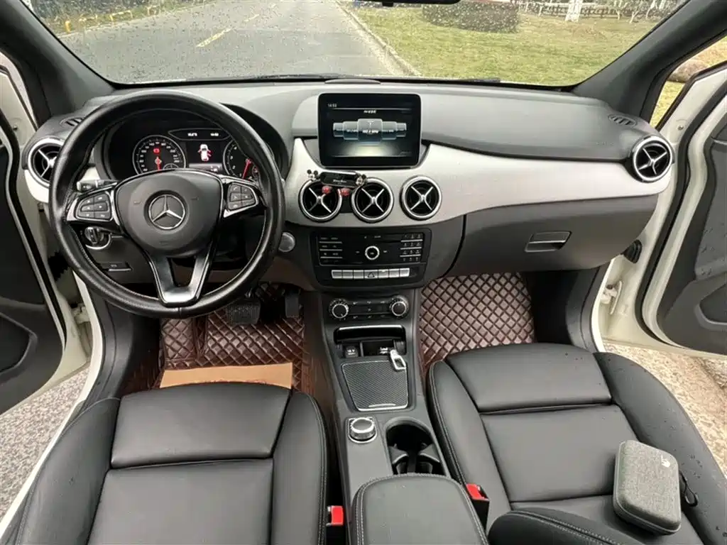 Mercedes-Benz B-Class 2018 — фото 5