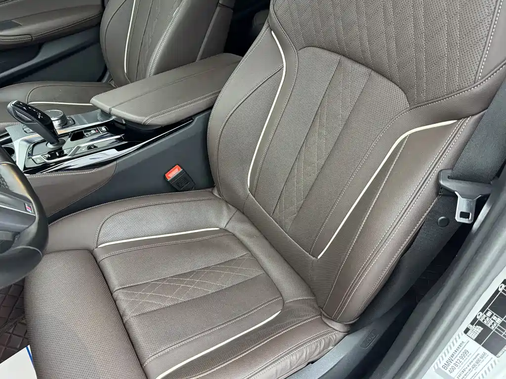 BMW 5 Series 2023 — фото 14