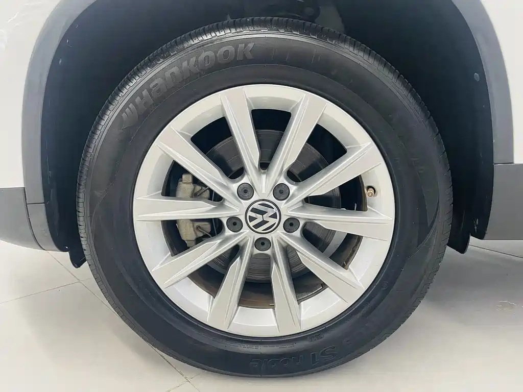 Volkswagen Tiguan 2019 — фото 3