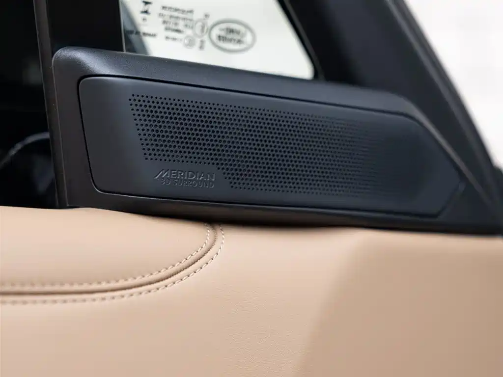 Land Rover Range Rover 2024 — фото 17