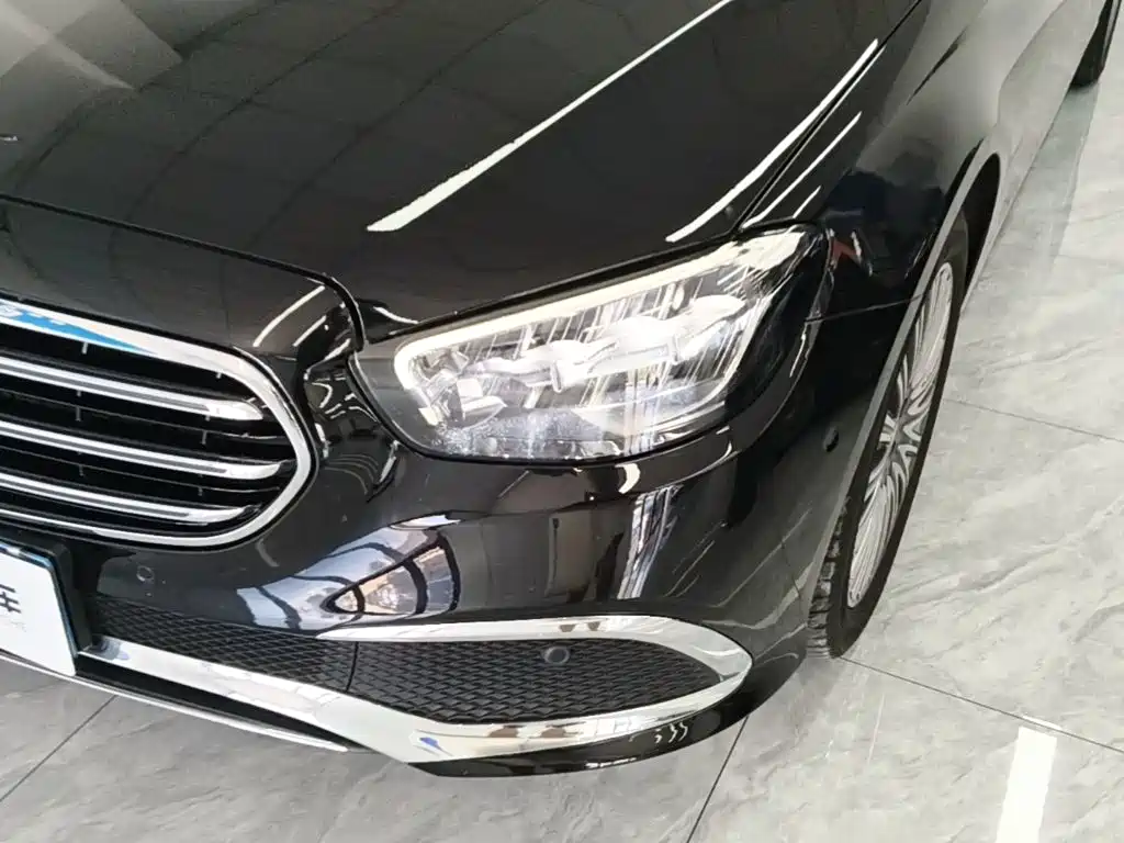 Mercedes-Benz E-Class 2022 — фото 24