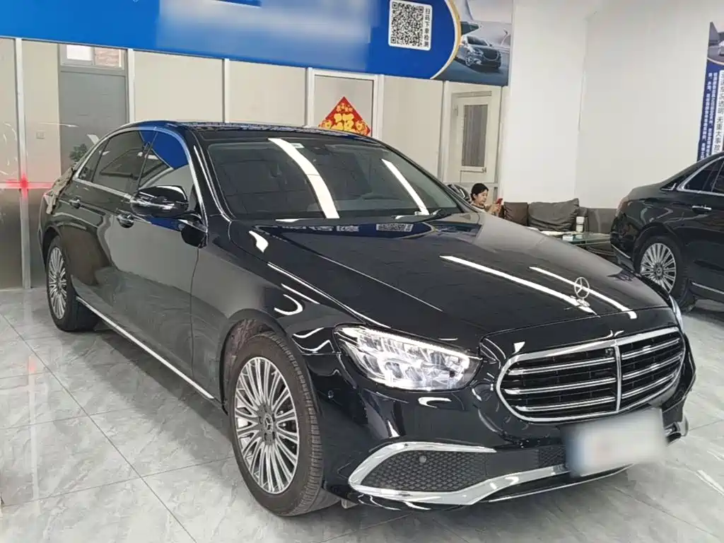 Mercedes-Benz E-Class 2023 — фото 4
