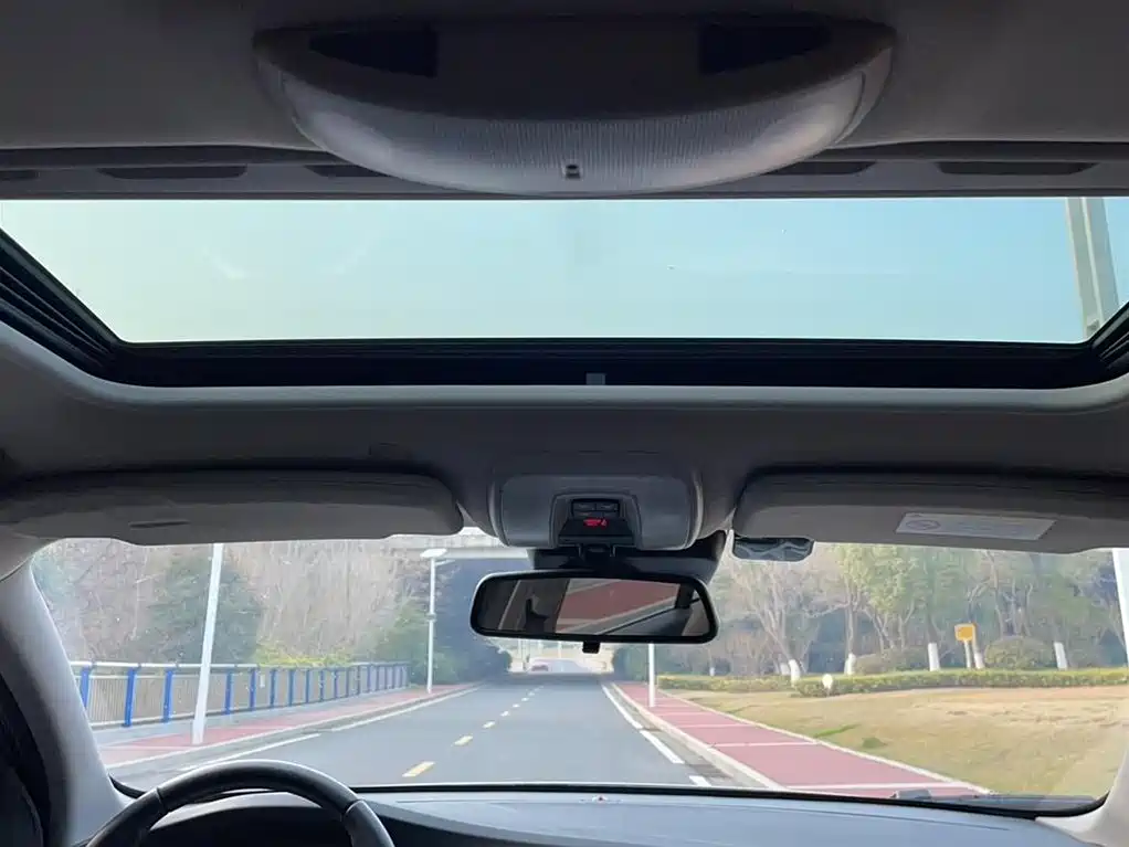 Volvo V60 2015 — фото 18