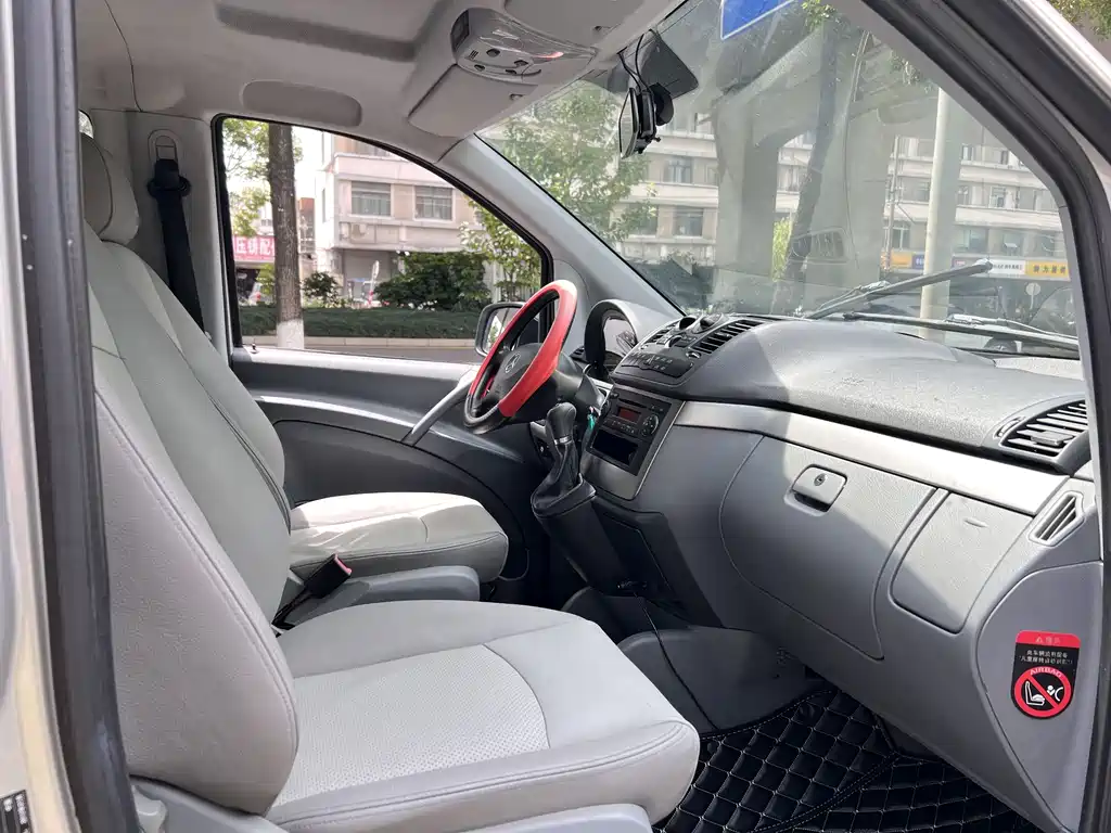 Mercedes-Benz Vito 2013 — фото 7