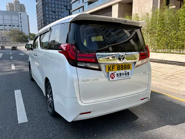 Toyota Alphard 2015