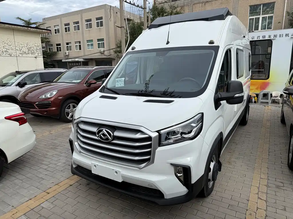 Maxus V90 RV 2025 — фото 1