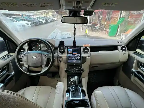 Land Rover Discovery 2011