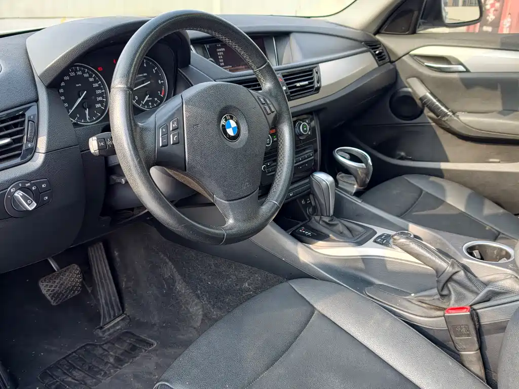 BMW X1 2013 — фото 13
