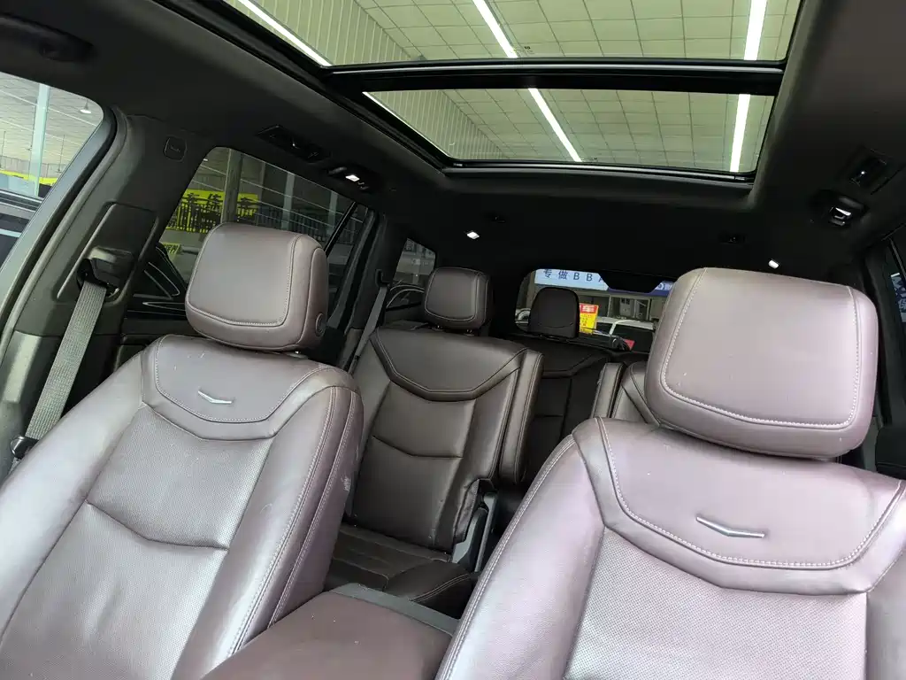 Cadillac XT6 2021 — фото 18