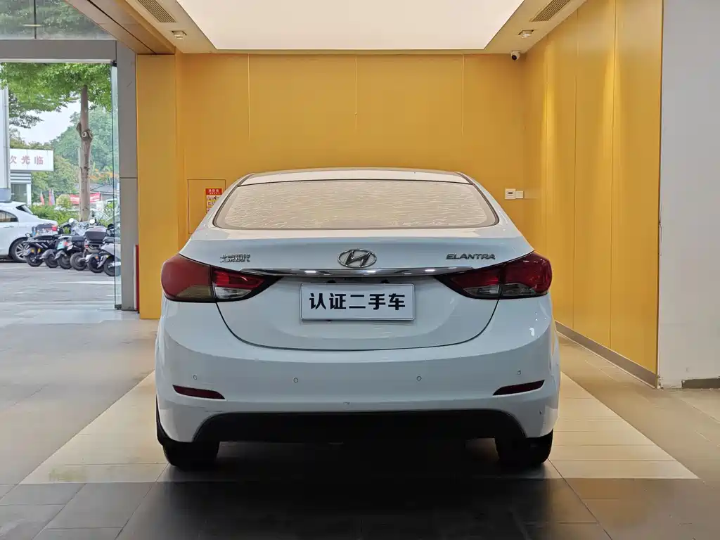 Hyundai Elantra Langdong 2016 — фото 27