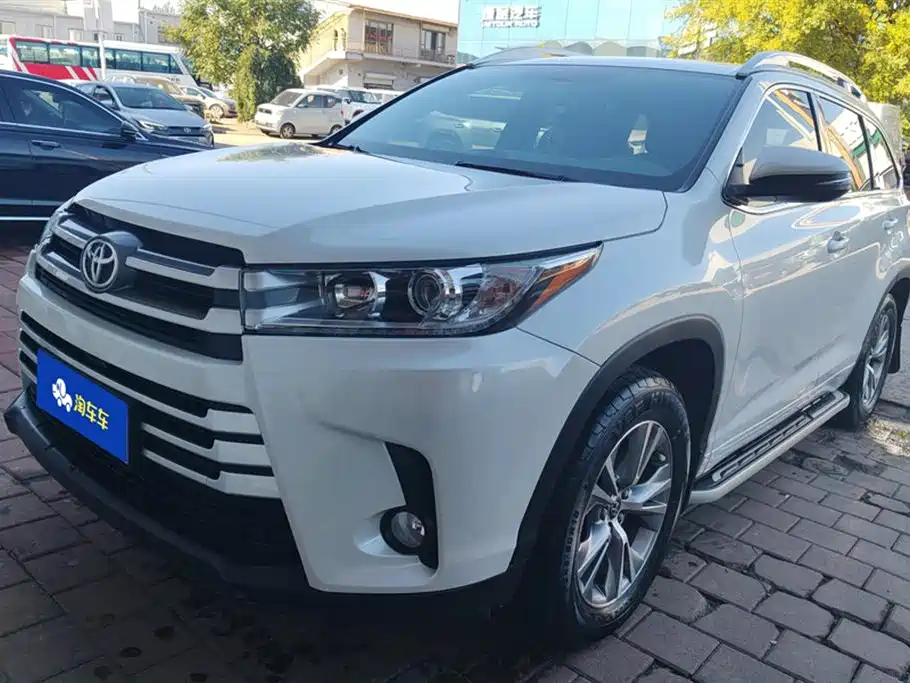Toyota Highlander 2021