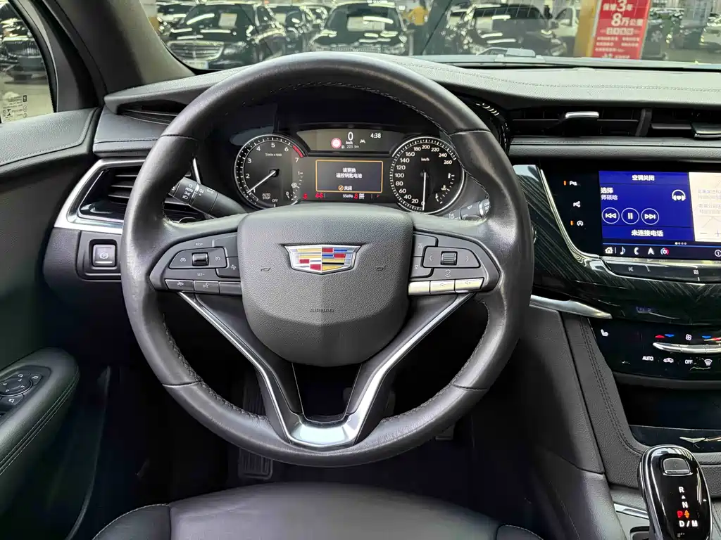 Cadillac XT6 2021 — фото 6