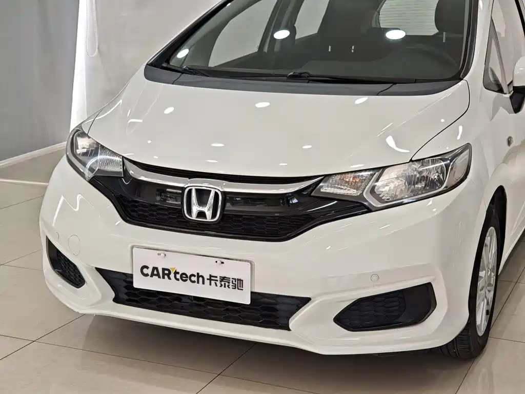 Honda Fit 2018 — фото 19