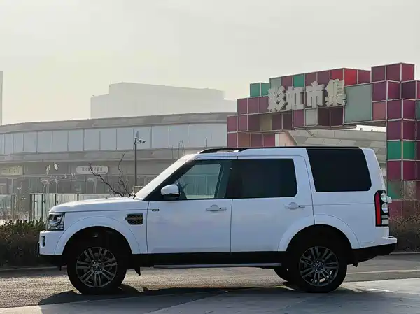 Land Rover Discovery 2016