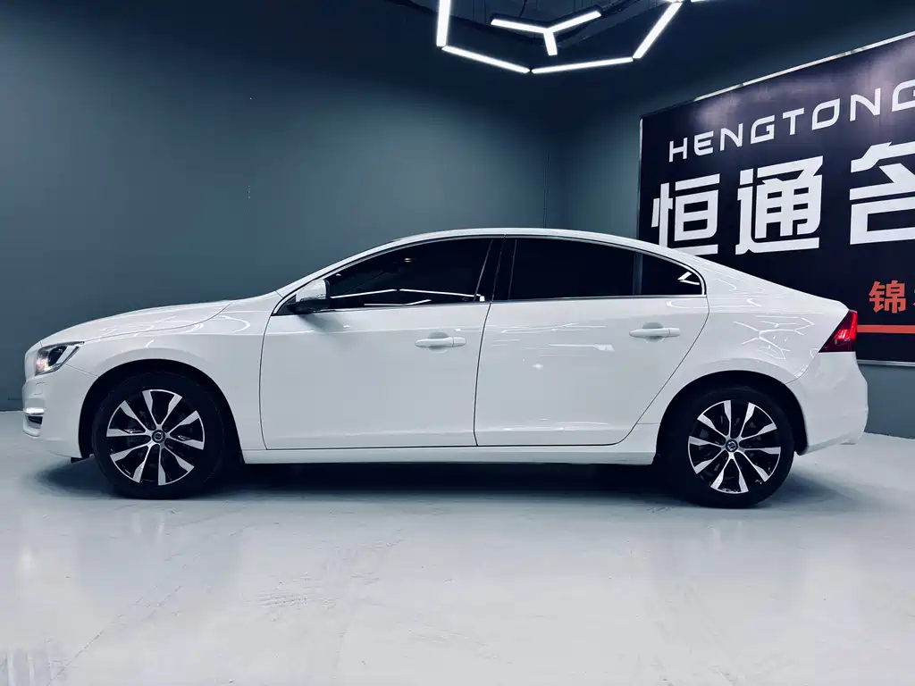 Volvo S60 2020 — фото 2