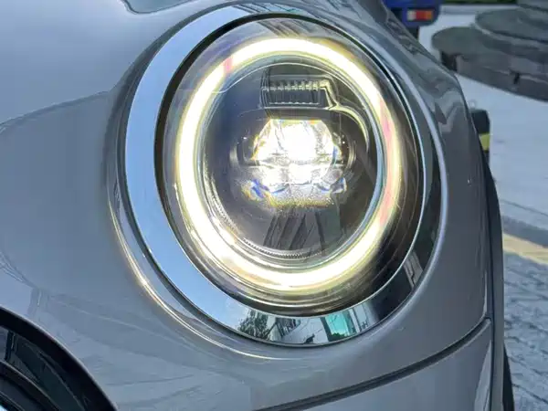 MINI MINI 2023