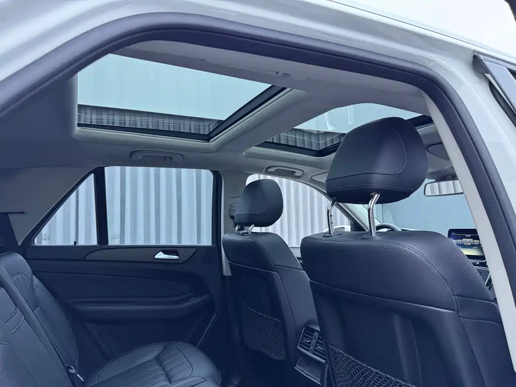 Mercedes-Benz GLE 2016 — фото 15