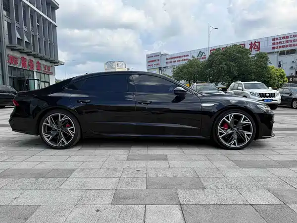 Audi A7L 2024