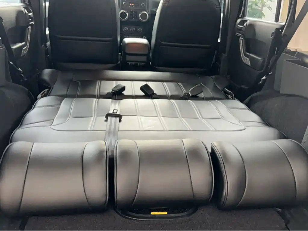 Jeep Wrangler 2019 — фото 18