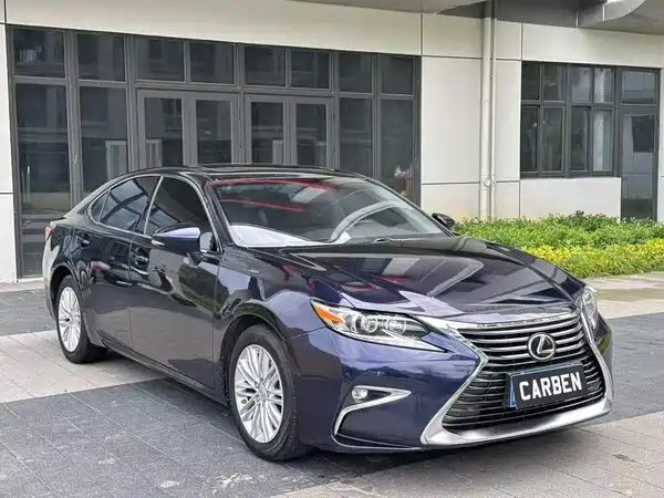 Lexus ES 2018