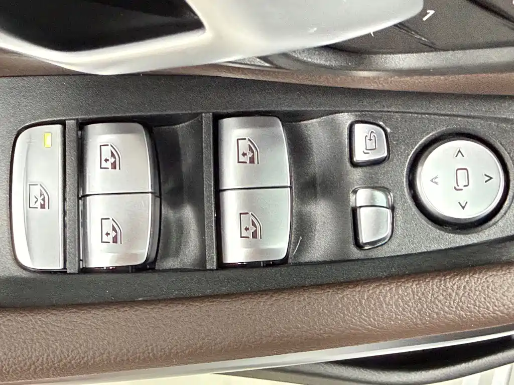 BMW 3 Series 2022 — фото 14