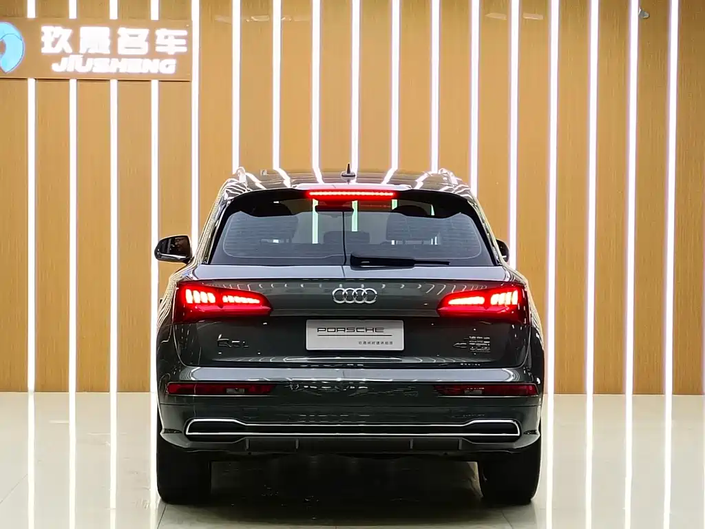 Audi Q5L 2021 — фото 22