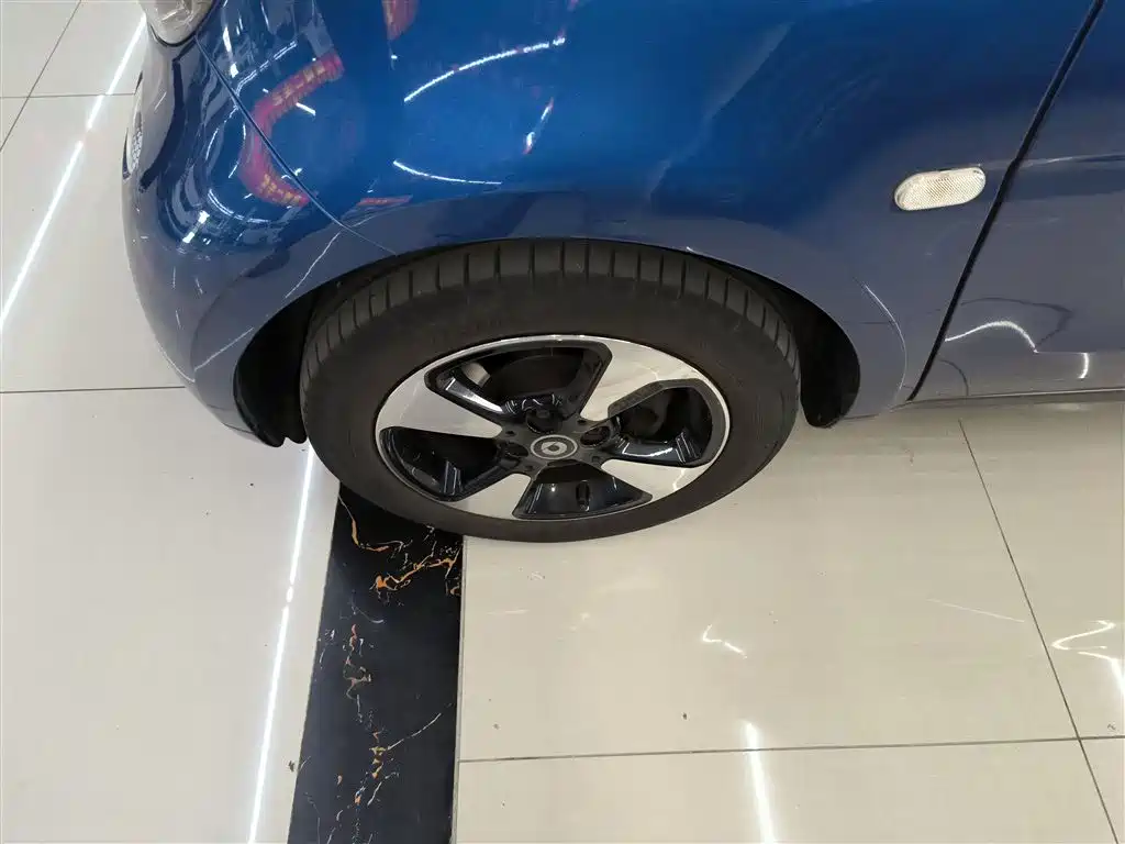 smart Fortwo 2018 — фото 23